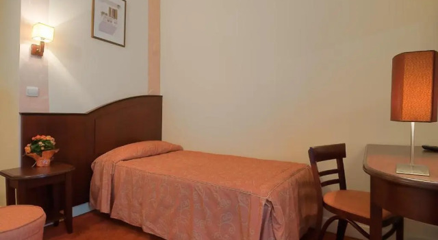 Одноместный номер Standard Hotel Le Faubourg Opera