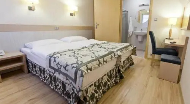 Restauracja 32 Motel, Réserver Motel Gryfice West Pomerania