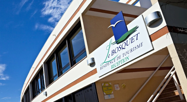 Residence Le Bosquet, Забронировать Отель Отели Бандоль с парковкой, рядом с Plage du Grand Vallat, Парковка