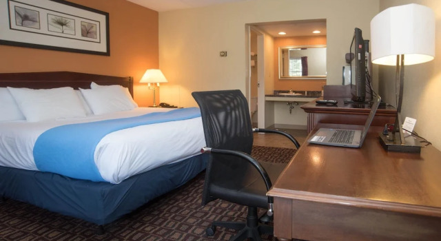 Двухместный номер Standard Colonnade Inn