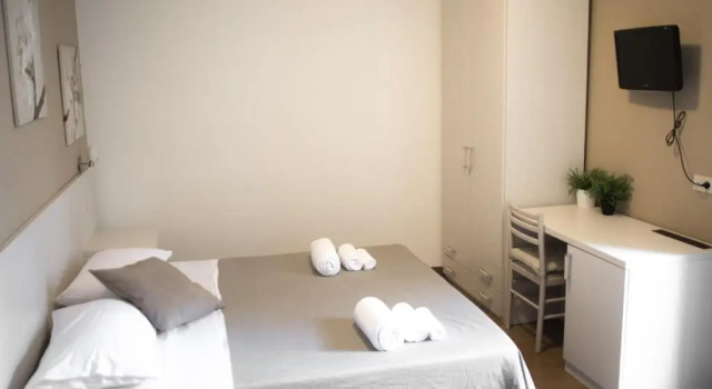 Anna Guest House, Prenota Affittacamere Aurelio Roma, vicino a Stazione Metro Cornelia