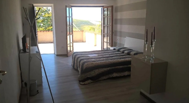 Agriturismo Ai Ciuvin, Забронировать Отель Отели Пьемонта с бассейном, Бассейн