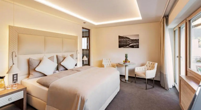 Полулюкс Hotel Arte