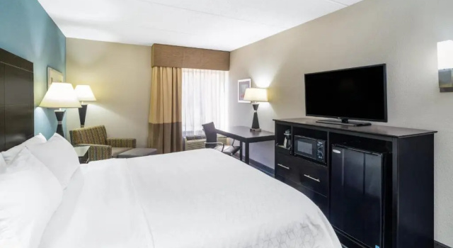 Номер Standard Holiday Inn Express Forsyth by IHG
