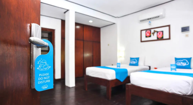 巴厘岛水明漾克罗柏崁贝拉班888酒店(Airy Eco Seminyak Kerobokan Beraban 888 Bali), Rezervovat Hotel Hotely v Tabanan s parkováním, Parkování