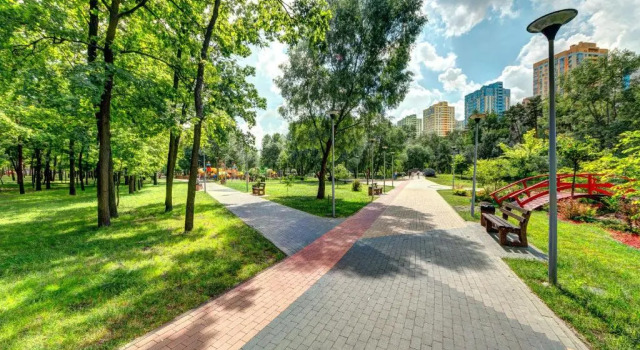 Апартаменты Apartment Voskresenska 18 , Парковые Озера