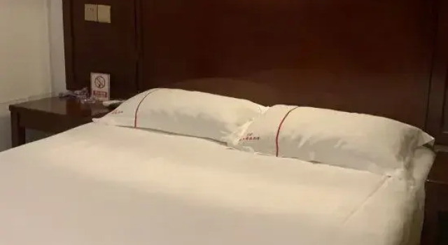 Двухместный номер Standard Dong Fang Hotel