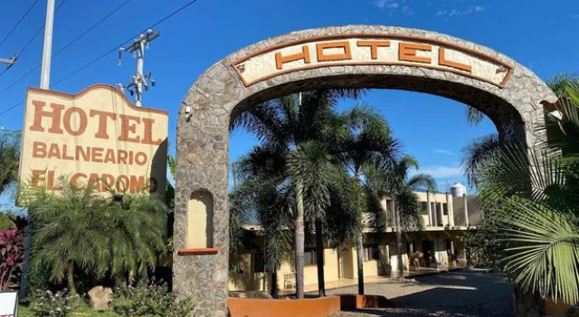 El Capomo, Boek Hotel Los Ayala Nayarit