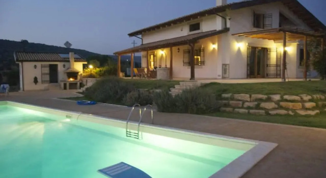 Studio Apartment In Countryside Villa With Pool, Book Apartment Hotels in Sicily with Parking, Parking
