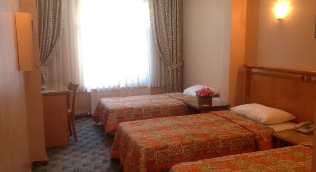 Трёхместный номер Standard Yalta Hotel
