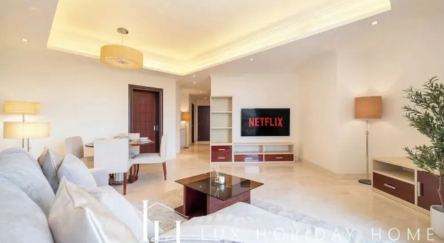 Апартаменты LUX The Grandeur Palm Garden View Suite