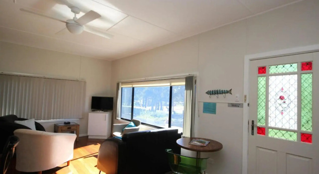 AQUA COTTAGE 16 Aqua Cres Lake Cathie, Rezervasyon Tatil Evi Lake Cathie 