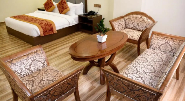 Полулюкс Hotel Tugos