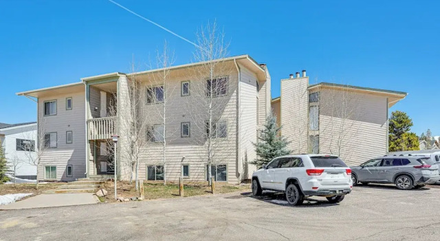 Fraser Condo w/ Ski Shuttle & Resort Amenities!, Varaa Lomakeskus Lomahotellit kohteessa Winter Park - Fraser, Lomakeskus