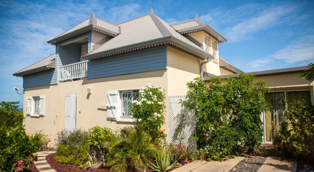 Villa With 4 Bedrooms in La Saline-les-bains, With Wonderful sea View, Private Pool, Enclosed Garden, Book Villa Hotels in Saint-Paul with Parking, Parking