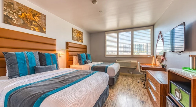 Четырёхместный номер Classic Lexen Hotel - North Hollywood Near Universal Studios