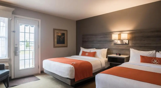 Четырёхместный номер Standard Amsterdam Inn & Suites, an Ascend Collection Hotel