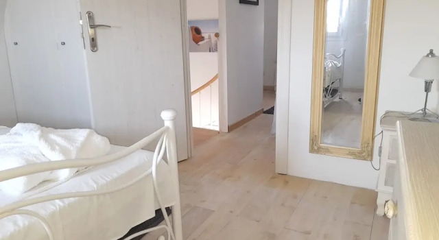 Семейные апартаменты Sea paradise villas - Seaside & private jacuzzi