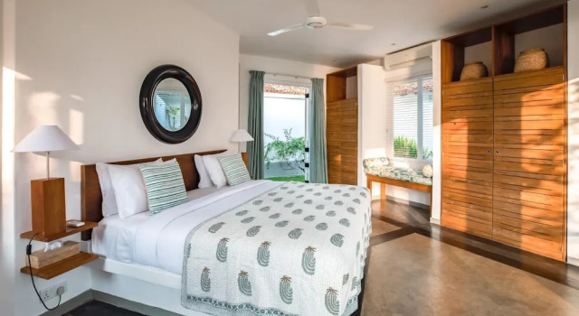 Spectacular Hilltop Beach Villa Located Next To A Surf Break, Book Villa Villaer i Dikwella, Villa