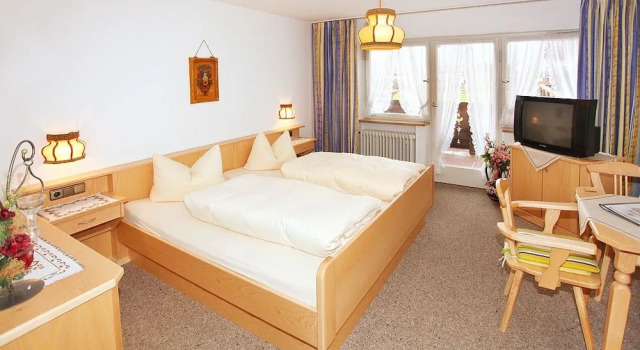 Gasthof Schöttlkarspitz, Rezerwuj Hotel Hotele w Kruen ze śniadaniem, Śniadanie
