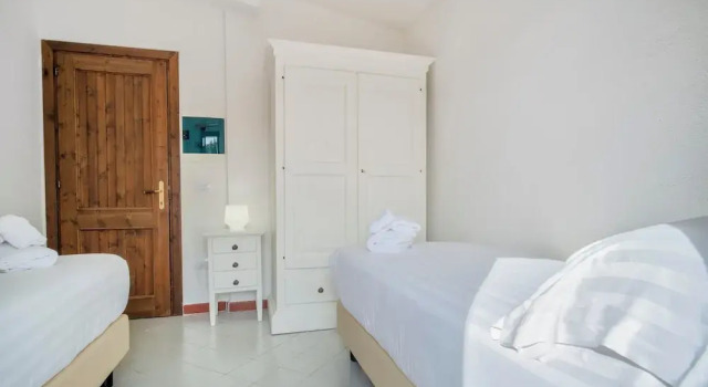 Aparthotel in Costa Serena just 700 mt from the sea, Book Condo Hotel Palau Emerald Coast