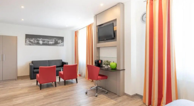 Номер Deluxe Garner Hotel Stuhr - Bremen A1 by IHG