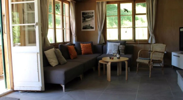 Apartment Chalet Maru by Interhome, Buchen Sie Ferienwohnung Hotels in Lenk mit Parkplatz, in der Nähe von Walleg, Parkplätze