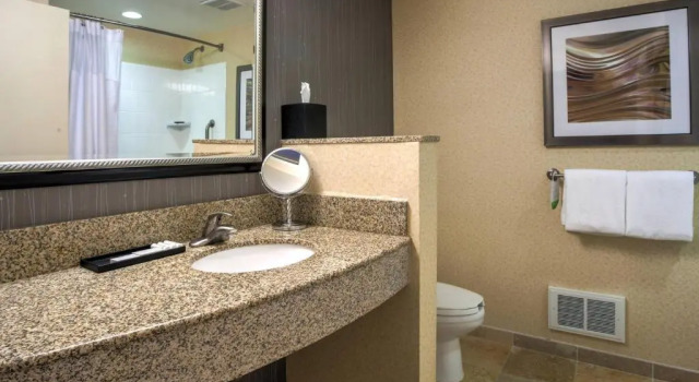 Номер Standard Courtyard by Marriott Hadley Amherst