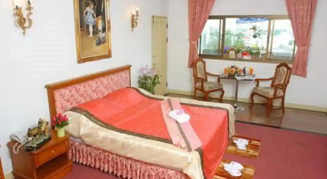 Люкс Deluxe OYO 75466 -13 Coins Bang Yai Hotel