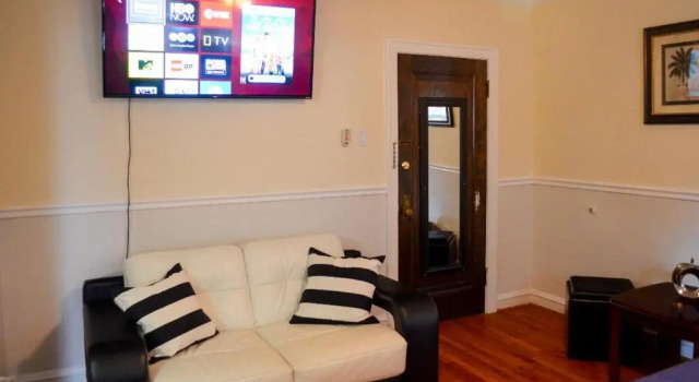 Апартаменты Cozy Studio near Wrigley field and Boystown