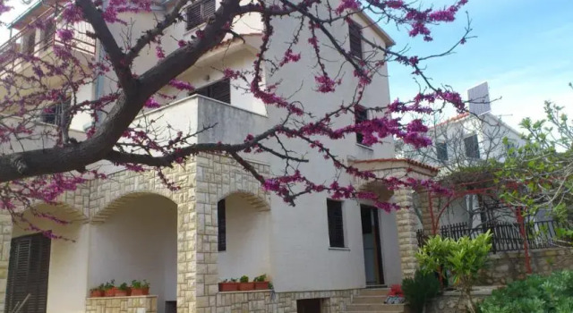 Holiday Home Danijela, Забронировать Вилла Виллы Трибунь, рядом с Пристань для яхт Трибуни, Вилла