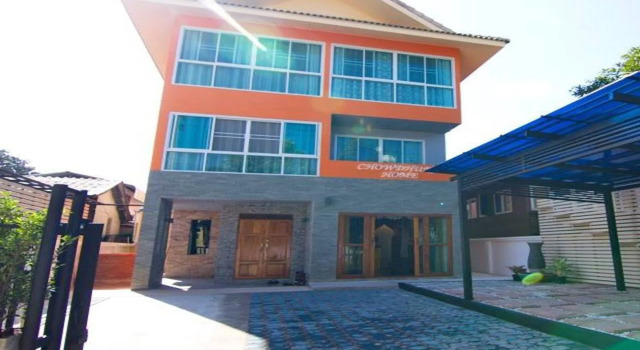 Chowdhury Home, Забронировать Гостевой дом Гостевые дома Чиангмай, рядом с Wat Pan Tao, Гостевой дом