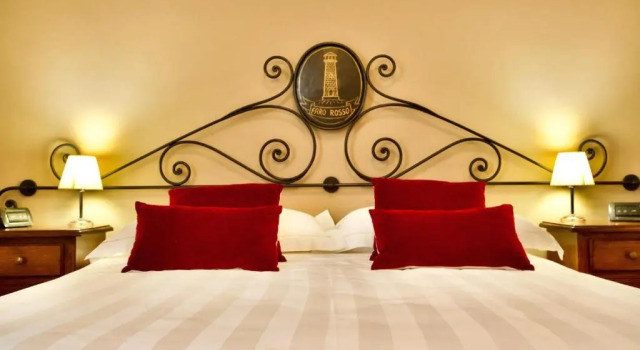 Suite Faro Rosso