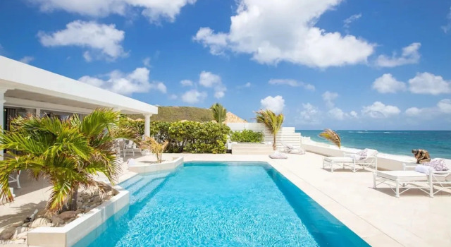 Коттедж La Perla Classic- 1 BR Beachfront Luxury Villa