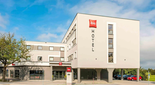 Ibis München Airport Süd, Varaa Hotelli Hotellit Baijeri pysäköinnillä, Pysäköinti