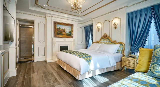 Двухместный номер Premium с видом на горы Sun Moon Lake Queen Castle Hotel