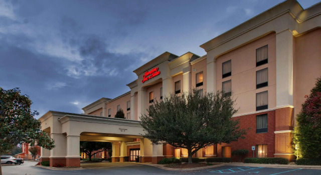 Кровать в общем номере Hampton Inn & Suites Spartanburg-I-26-Westgate Mall