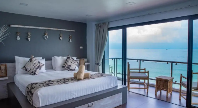 Семейный номер Standard с видом на море Riviera Beach Hotel