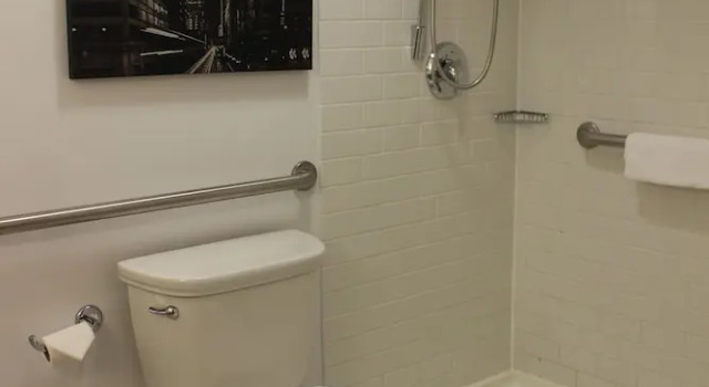 Двухместный полулюкс Crowne Plaza - Chicago West Loop by IHG
