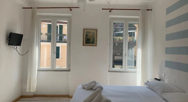 Апартаменты Economy The Vernazza Main Plaza - Rooms & Suites