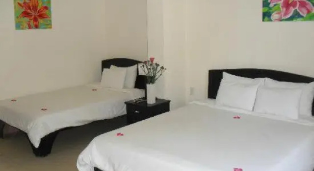 Четырёхместный номер Superior Vinh Huy Hotel
