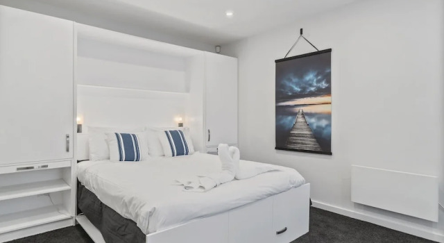 Modern Alpine Living Spectacular View, Забронировать Дом для отпуска Kelvin Heights 