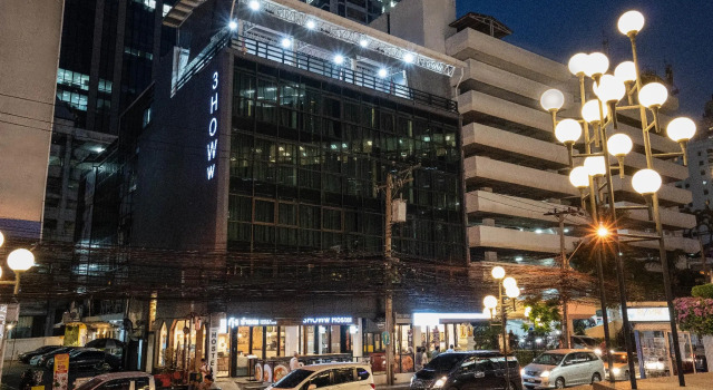 3Howw Hostel @ Sukhumvit 21, Забронировать Хостел Хостелы Бангкока, рядом с Торговый комплекс Эмпориум, Хостел