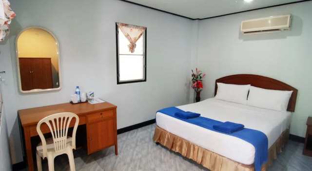 Бунгало с балконом Lanta Coral Beach Resort