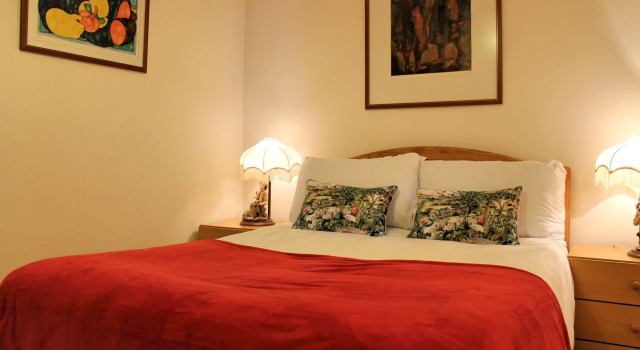 Fabulous villa, heated pool, games room, overlooking Funchal | Villa Luz, Boek Villa Vakantiehuizen in Madeira, Cottage