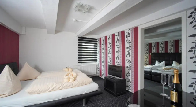 Hotel Zum Löwen, Забронировать Отель Отели Лангельсхайм 3 звезды, 3*