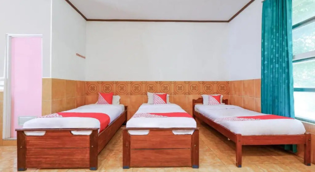 Suite Superior Sartika Hotel Mitra RedDoorz Pati