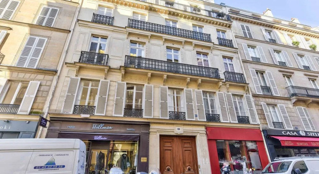 63 - Luxury Flat Champs-Élysées 1C, Забронировать Отель 8-й округ: Елисейские поля Париж, рядом с Ром