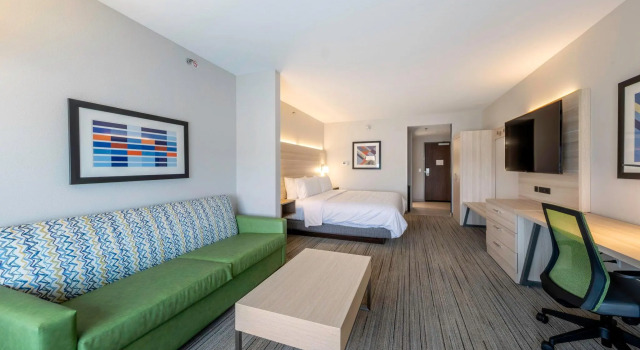 Двухместный люкс Holiday Inn Express & Suites - Staunton by IHG