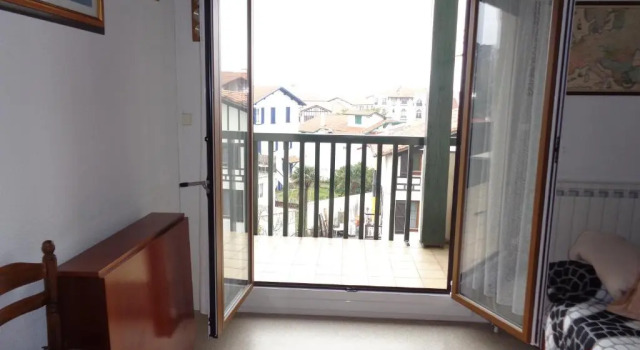 Duplex en Hendaye, Забронировать Отель Отели Андай с парковкой, рядом с Plage des Deux Jumeaux, Парковка